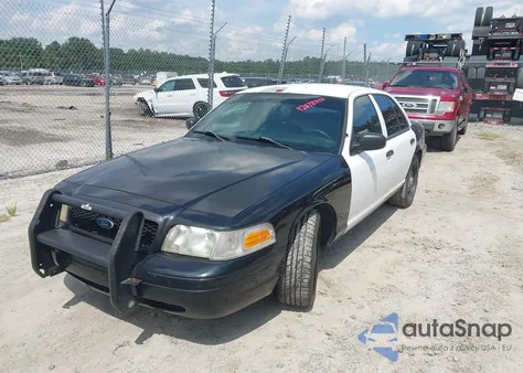 2009 Ford Crown Victoria Police Interceptor z USA, uszkodzony, nr VIN 2FAHP71V69X141094